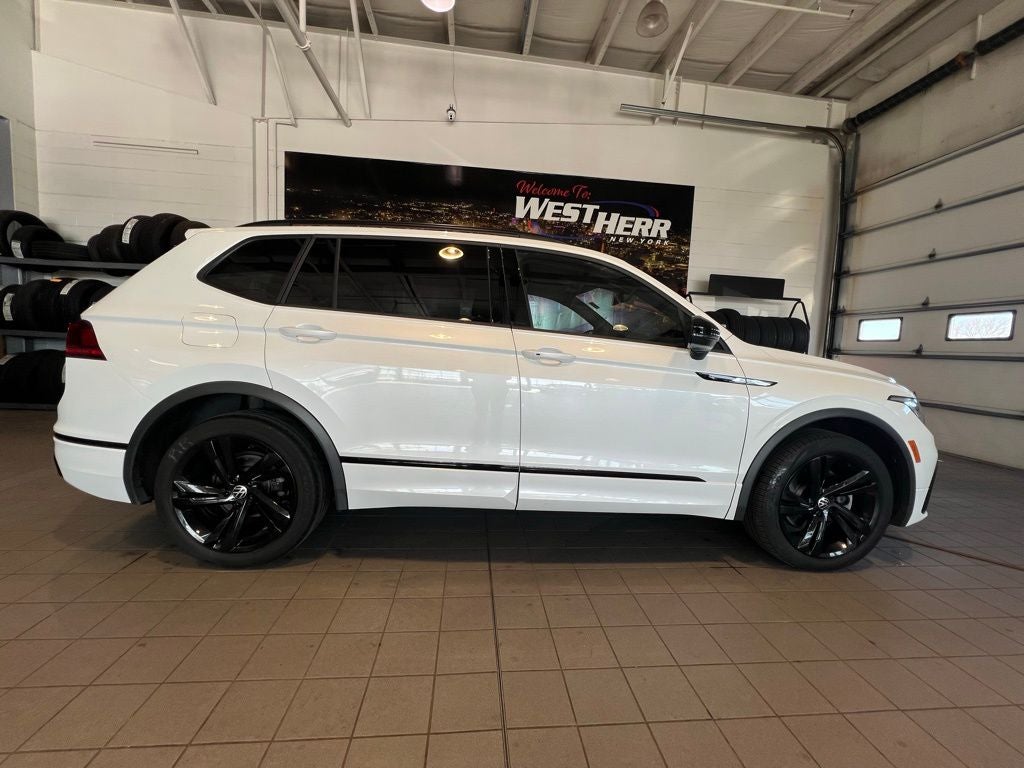 2023 Volkswagen Tiguan 2.0T SE R-Line Black
