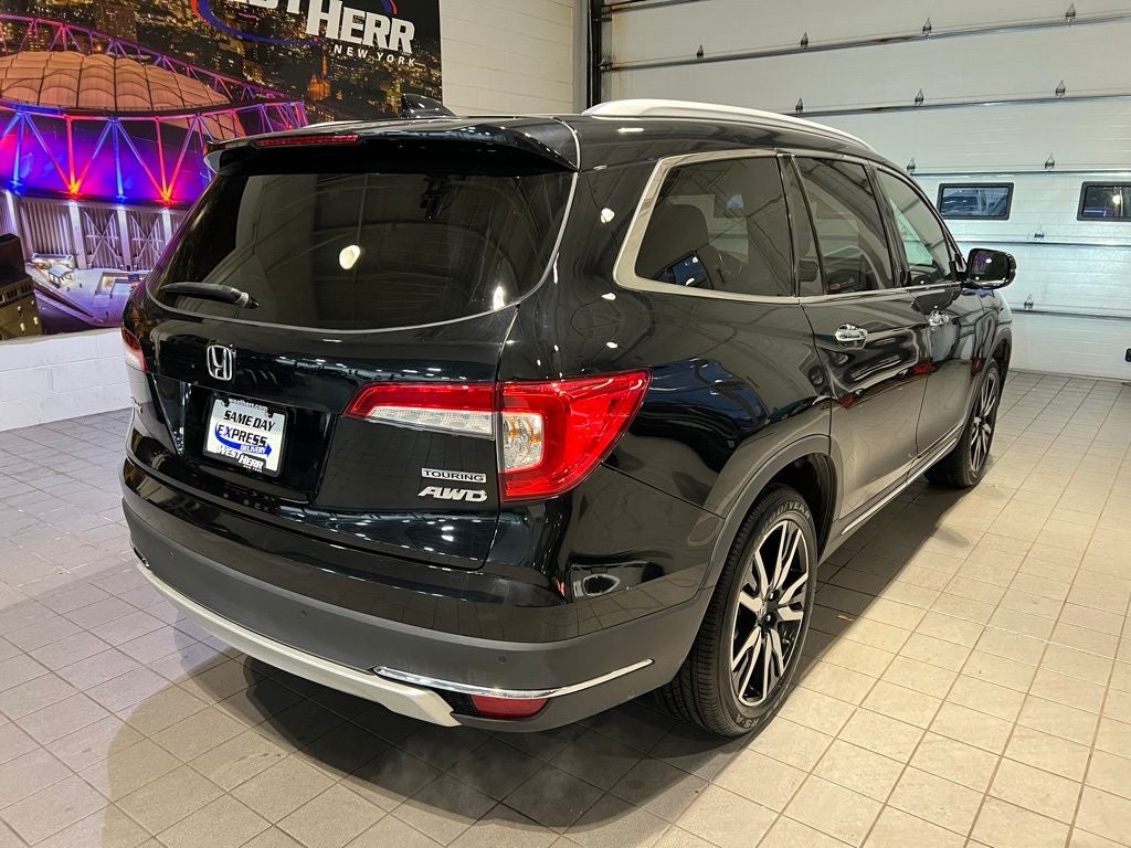 2022 Honda Pilot Touring 8 Passenger
