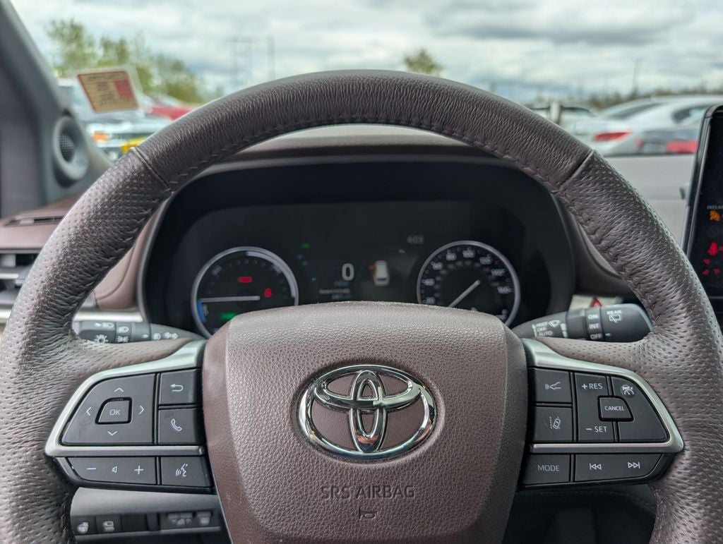 2024 Toyota Sienna Platinum 7 Passenger
