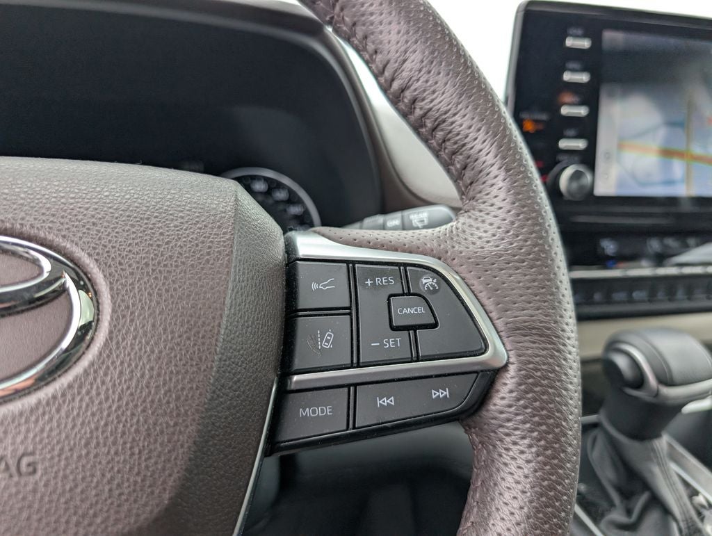 2024 Toyota Sienna Platinum 7 Passenger