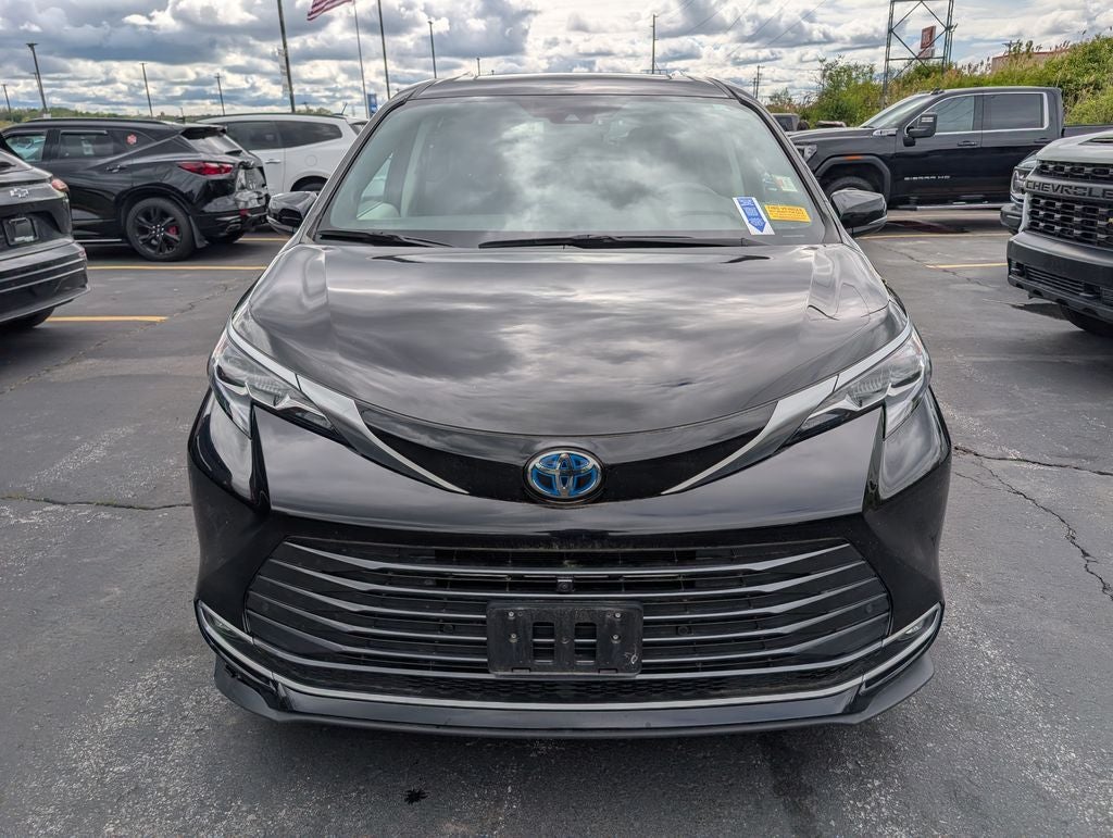 2024 Toyota Sienna Platinum 7 Passenger