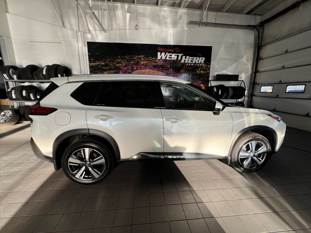 2023 Nissan Rogue SL