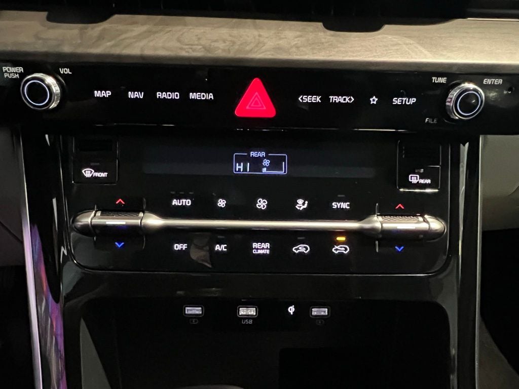 2024 Kia Carnival EX