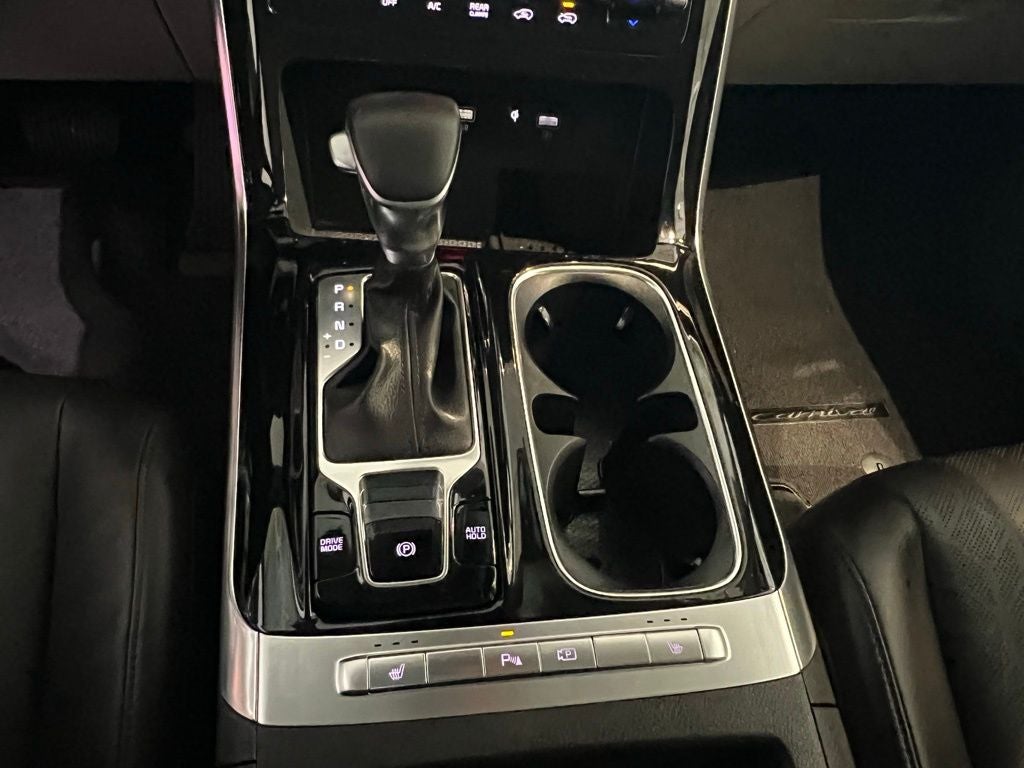 2024 Kia Carnival EX