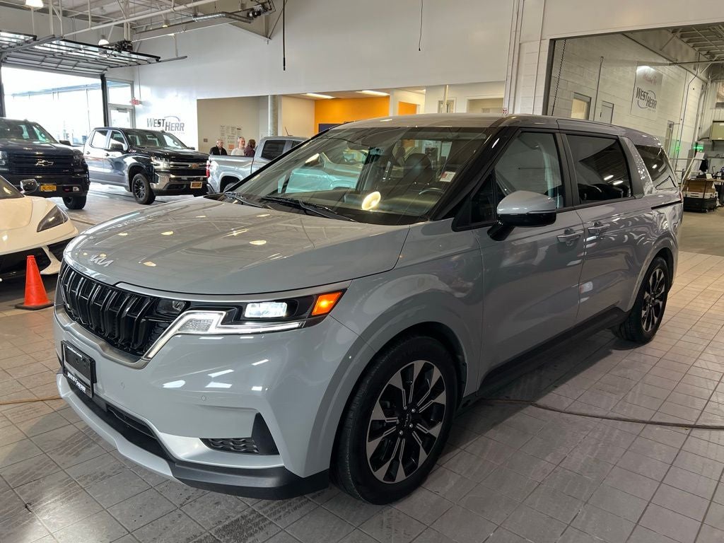 2024 Kia Carnival EX