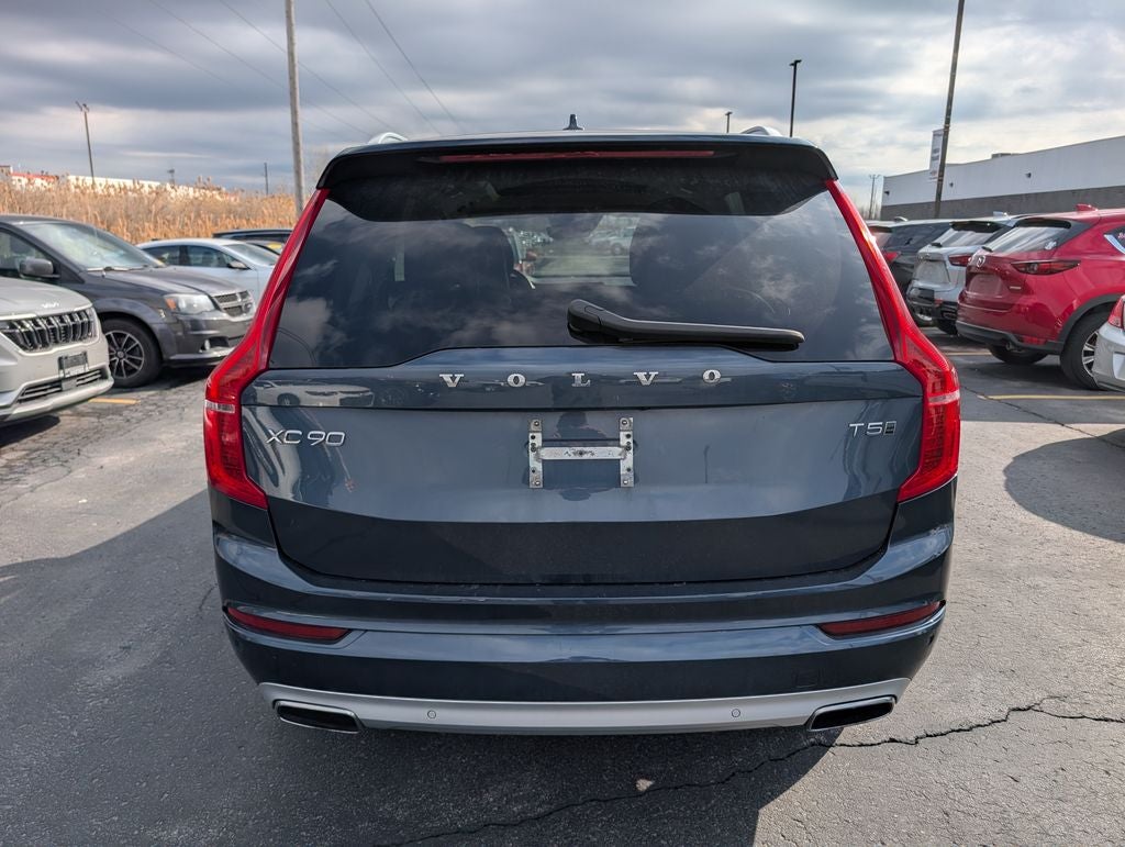 2020 Volvo XC90 T5 Momentum