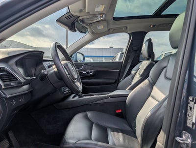 2020 Volvo XC90 T5 Momentum