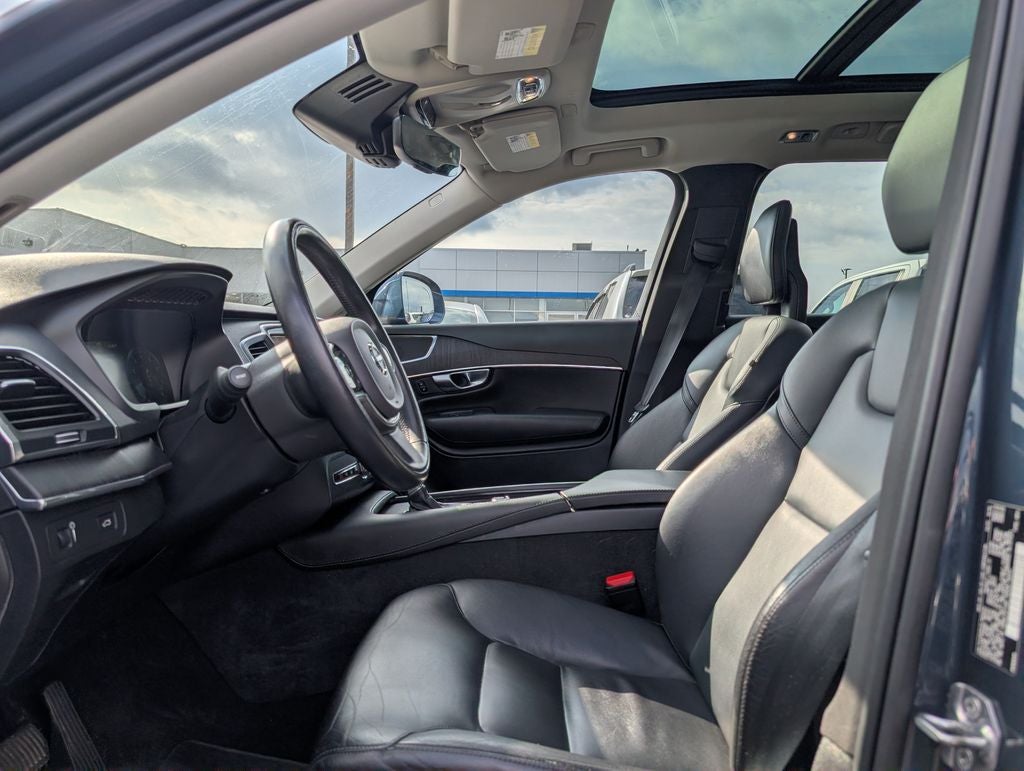 2020 Volvo XC90 T5 Momentum