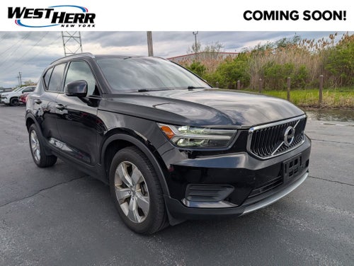 2019 Volvo XC40 Momentum