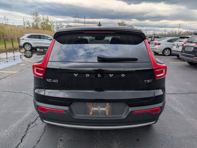 2019 Volvo XC40 Momentum