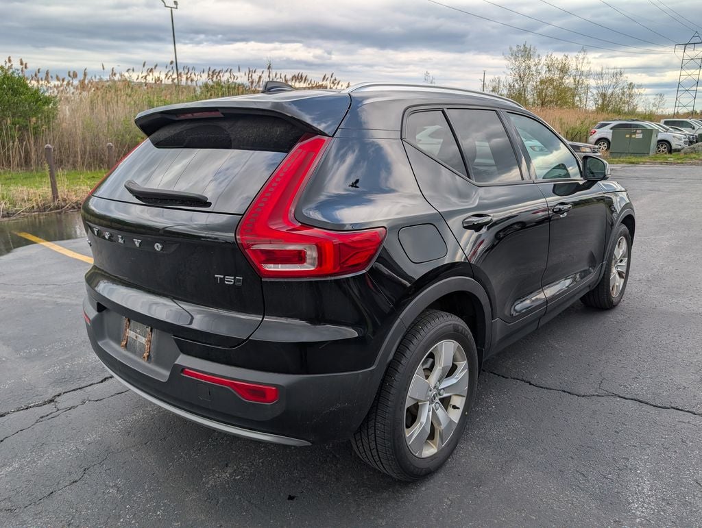 2019 Volvo XC40 Momentum