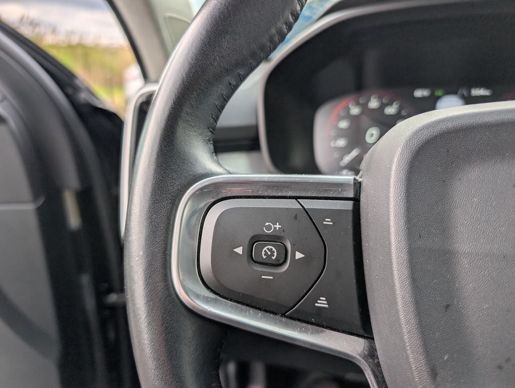 2019 Volvo XC40 Momentum
