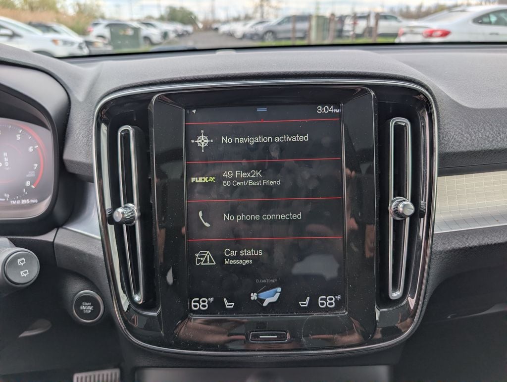 2019 Volvo XC40 Momentum