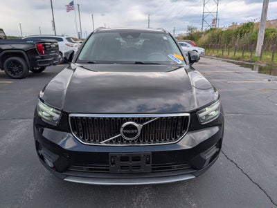 2019 Volvo XC40 Momentum