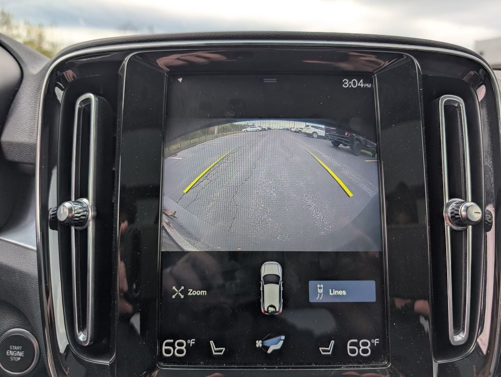 2019 Volvo XC40 Momentum