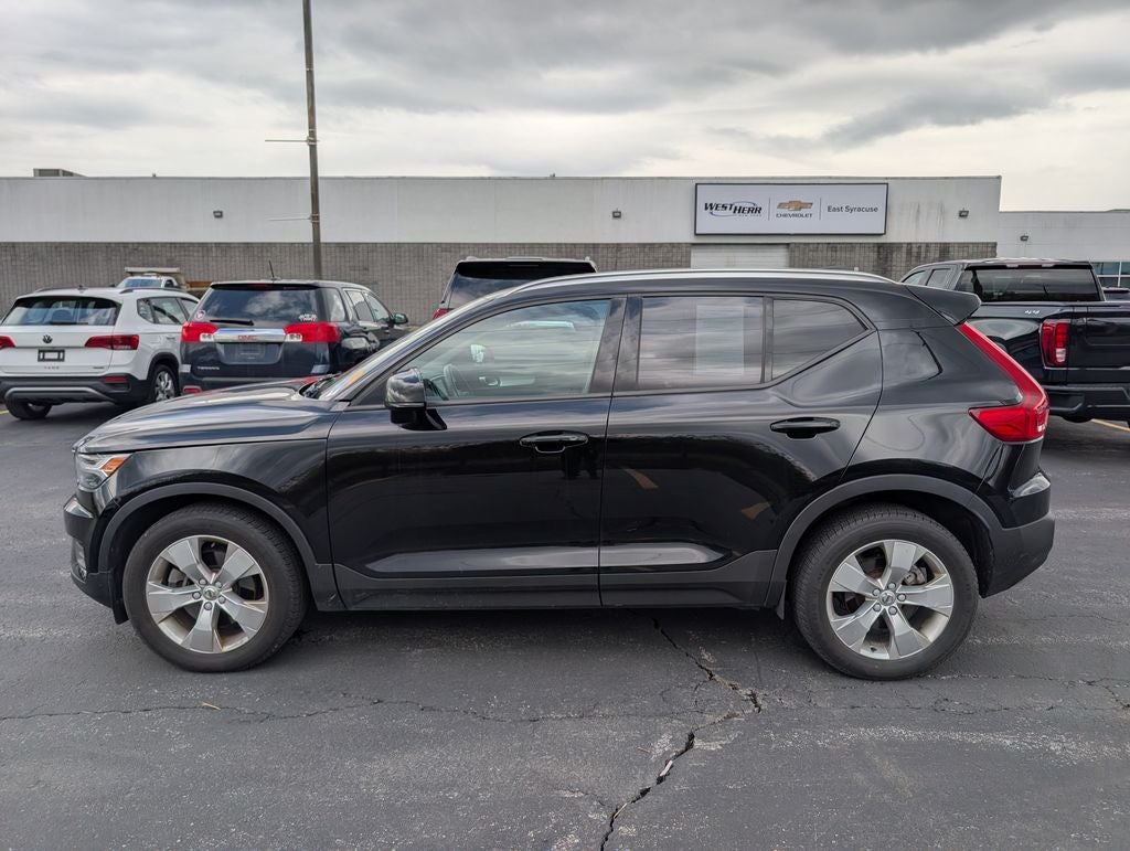 2019 Volvo XC40 Momentum