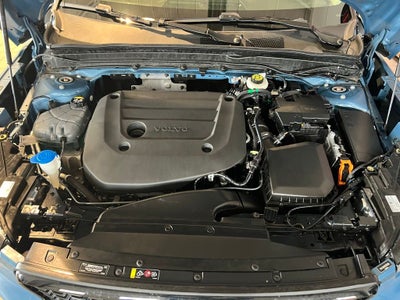 2024 Volvo XC40 B5 Core
