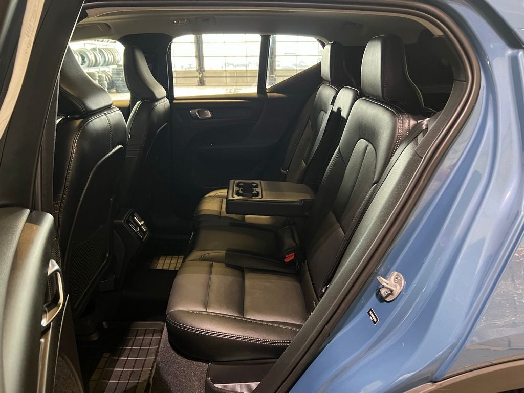 2024 Volvo XC40 B5 Core