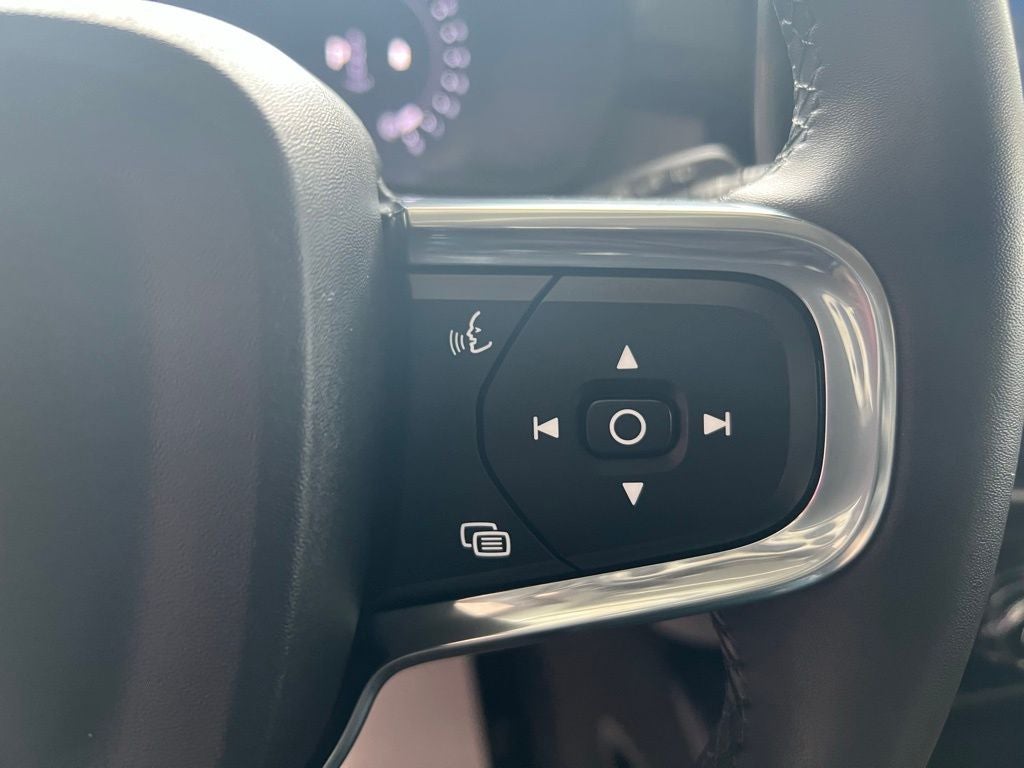 2024 Volvo XC40 B5 Core