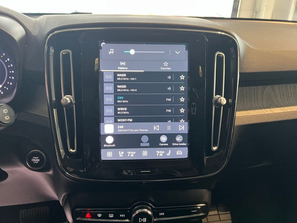 2024 Volvo XC40 B5 Core