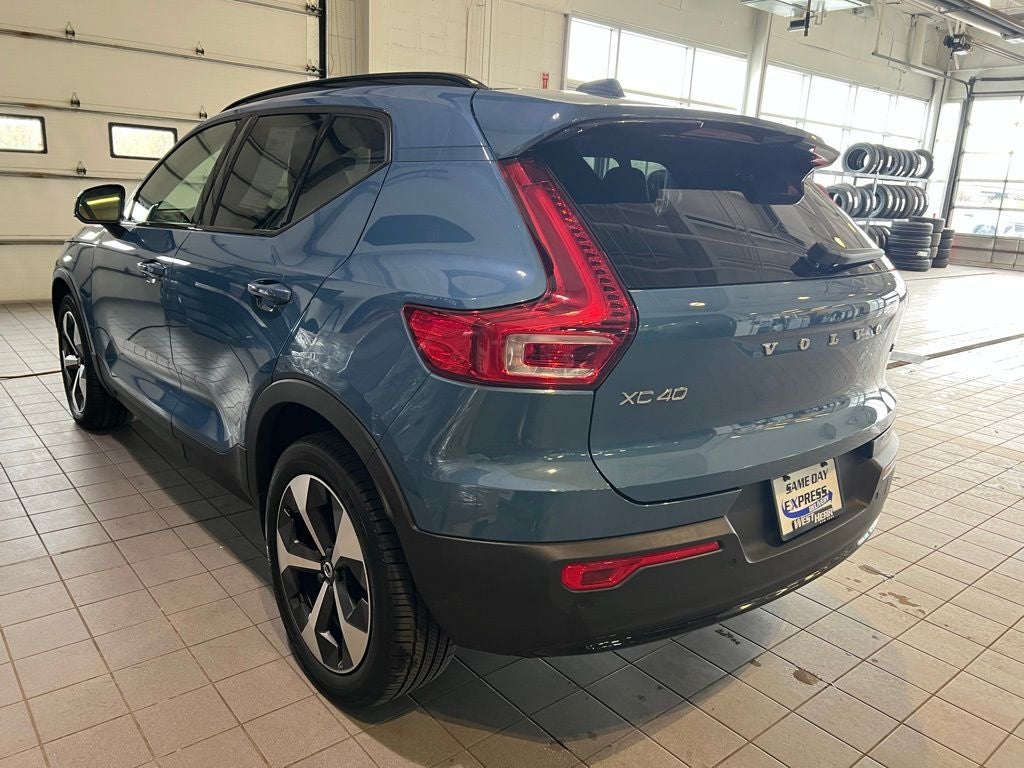 2024 Volvo XC40 B5 Core