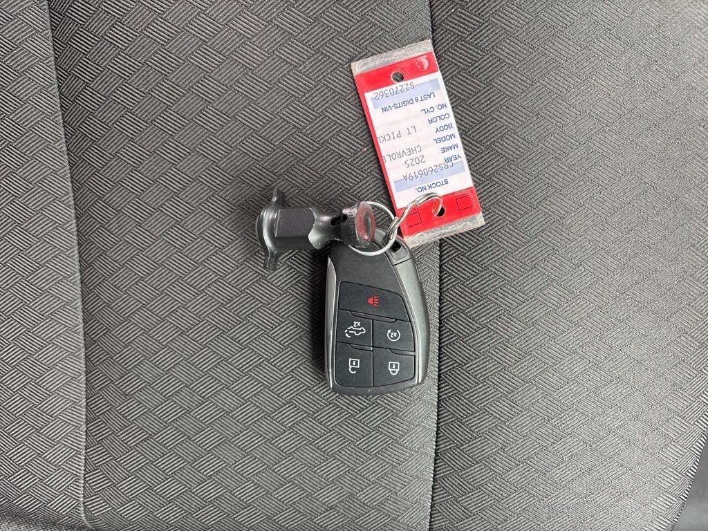 2025 Chevrolet Silverado 1500 LT