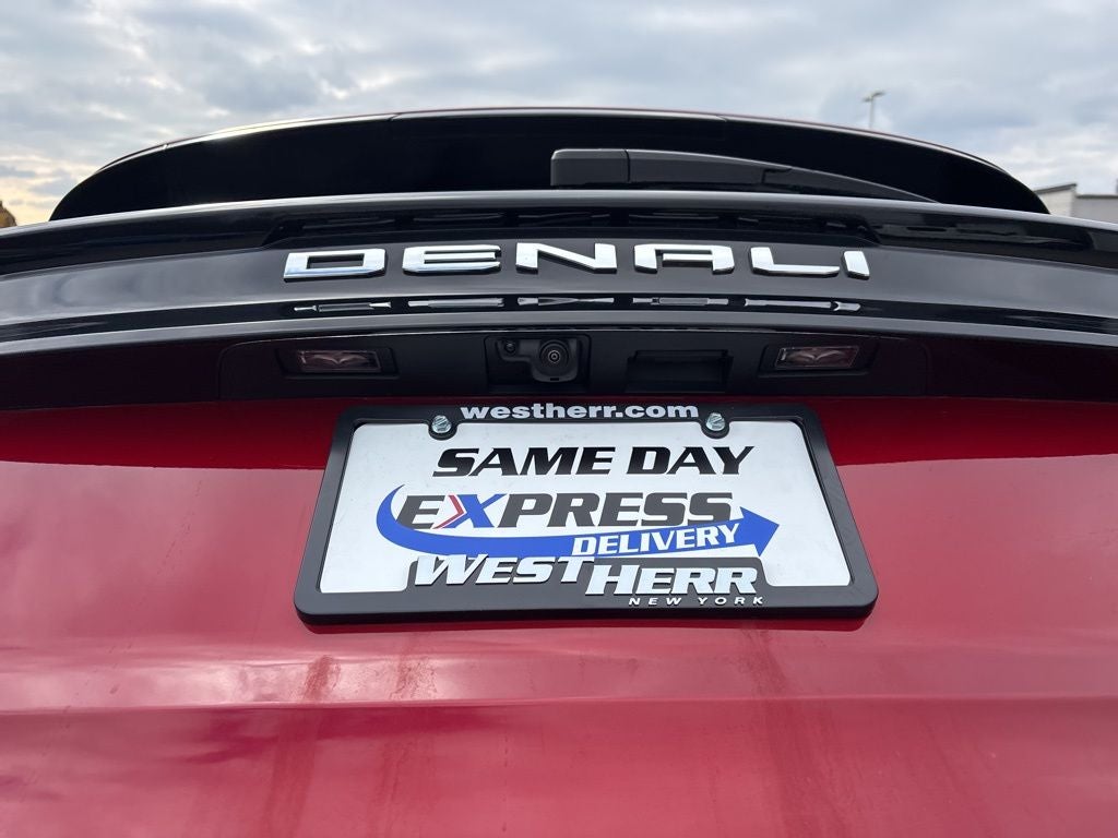 2025 GMC Acadia Denali