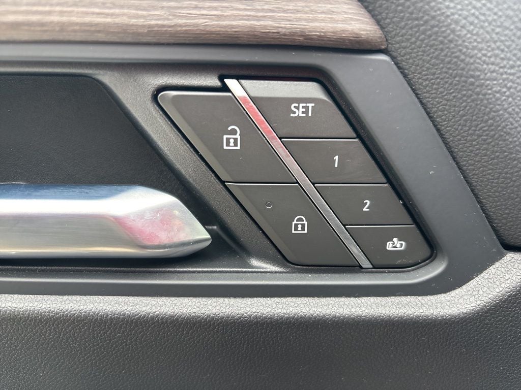 2025 GMC Acadia Denali