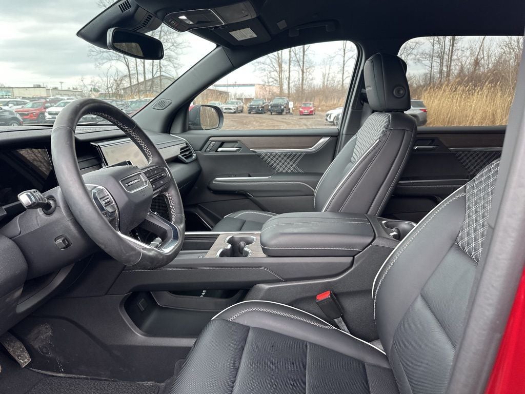 2025 GMC Acadia Denali