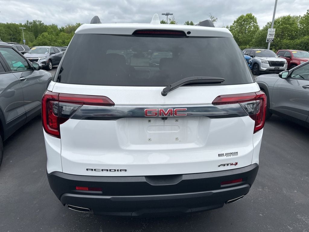 2023 GMC Acadia AT4