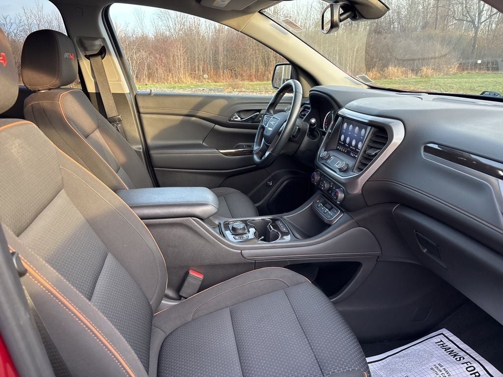 2023 GMC Acadia AT4