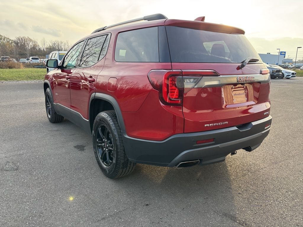 2023 GMC Acadia AT4