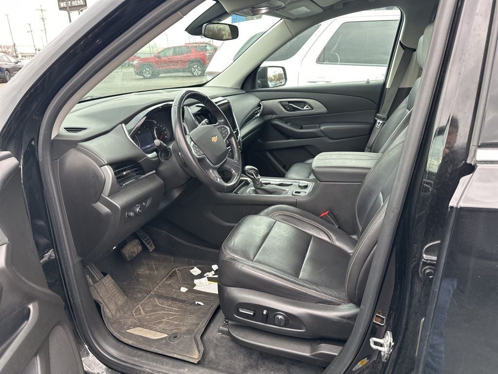 2021 Chevrolet Traverse LT Leather
