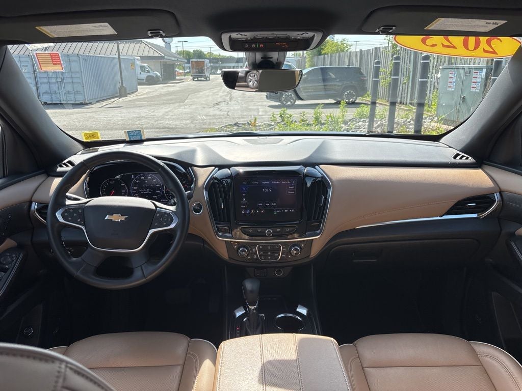 2023 Chevrolet Traverse Premier
