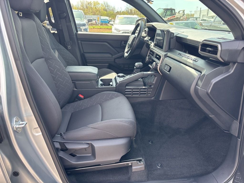 2025 Toyota Tacoma SR