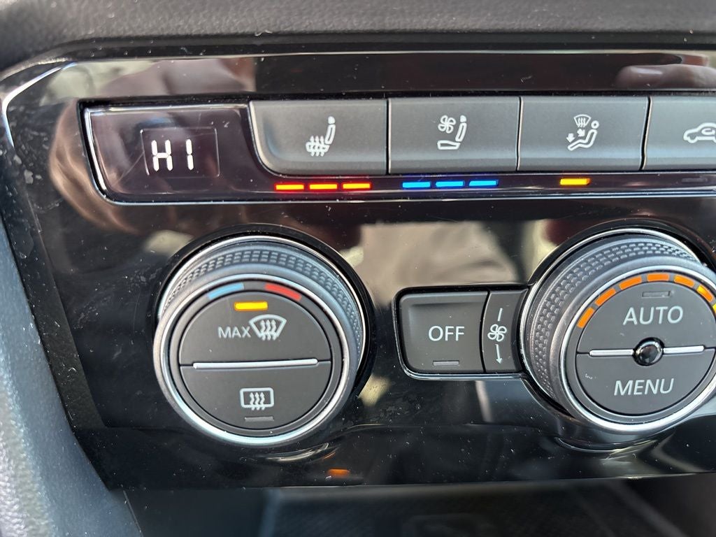 2024 Volkswagen Taos 1.5T SEL