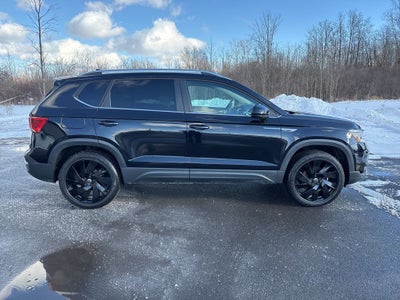 2024 Volkswagen Taos 1.5T SEL