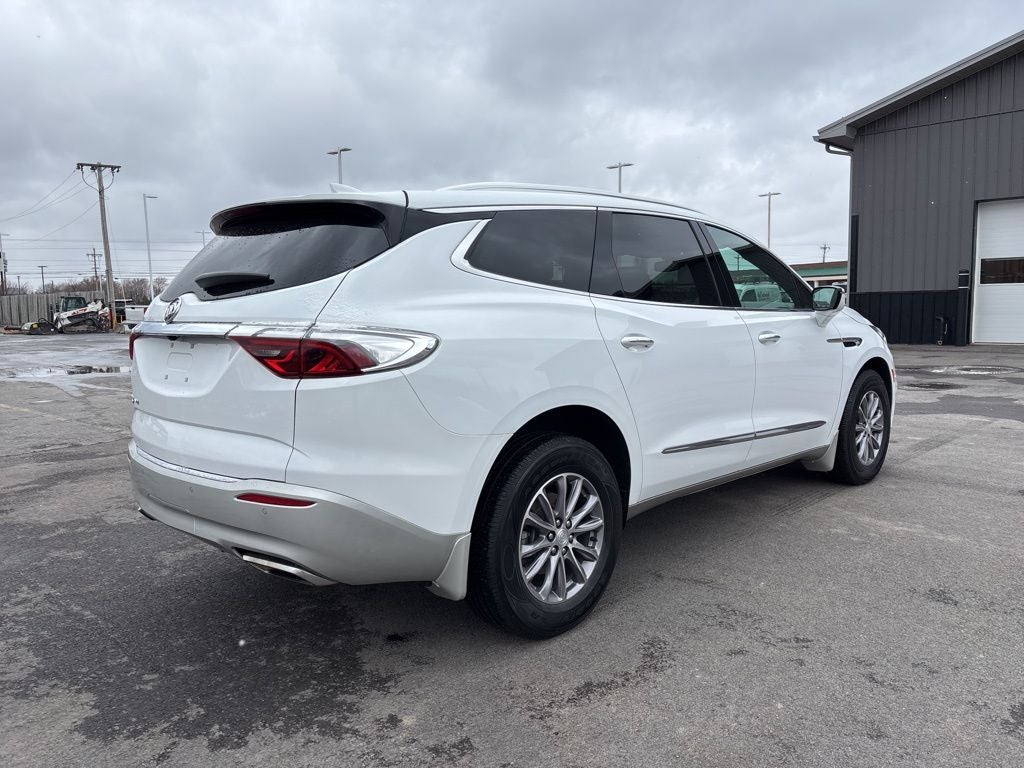 2022 Buick Enclave Essence