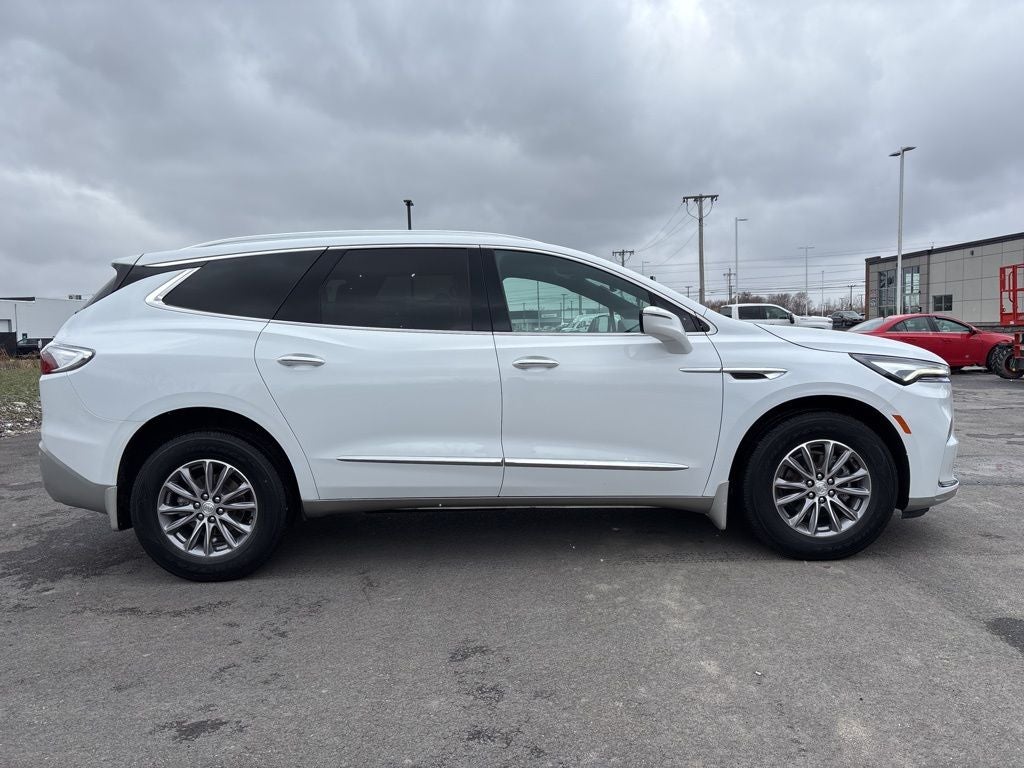 2022 Buick Enclave Essence