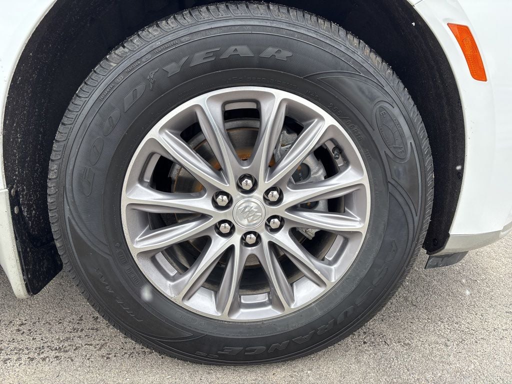 2022 Buick Enclave Essence