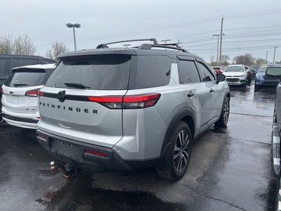 2022 Nissan Pathfinder S