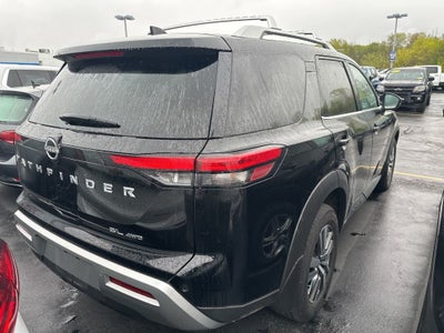 2024 Nissan Pathfinder SL
