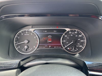 2024 Nissan Pathfinder SL