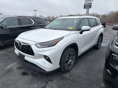 2024 Toyota Highlander XLE