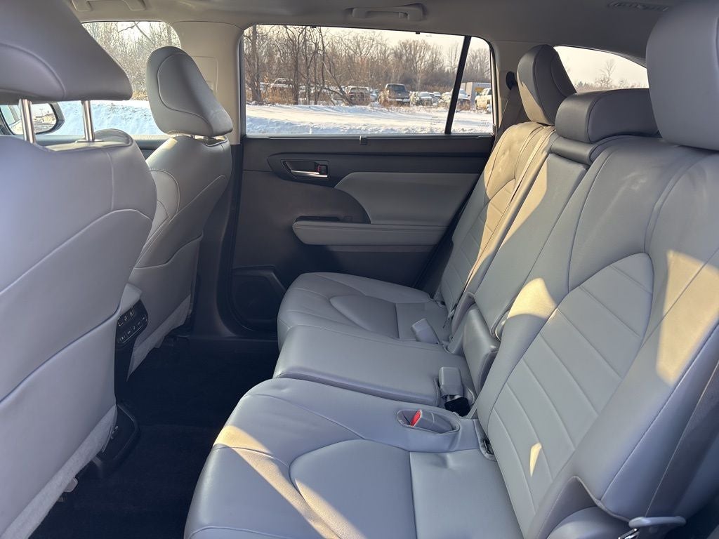 2023 Toyota Highlander L