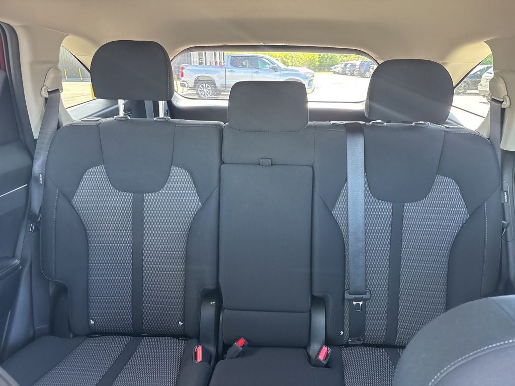 2025 Kia Sorento LX