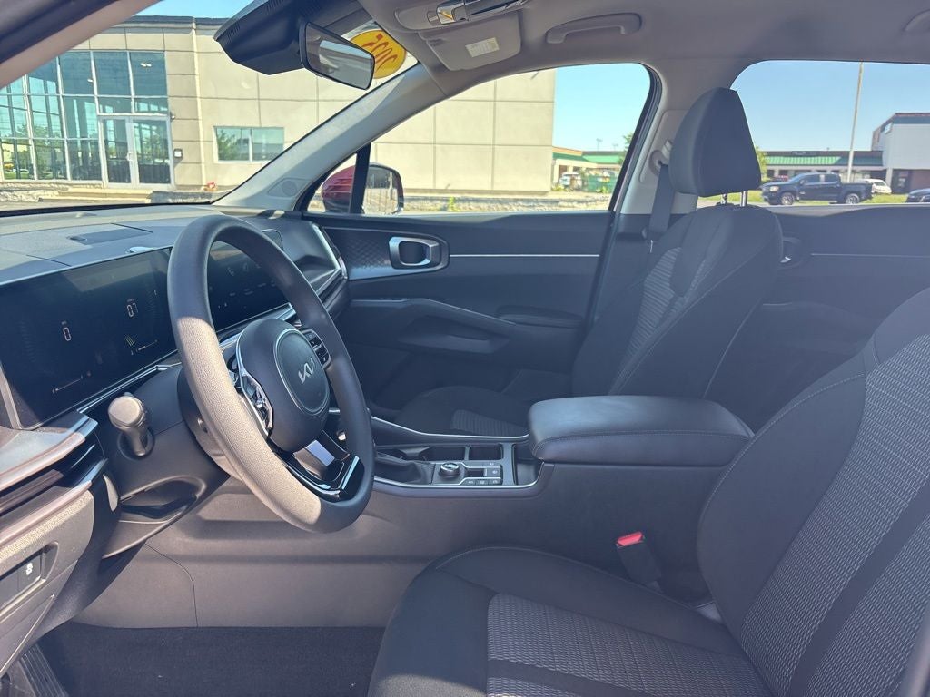 2025 Kia Sorento LX