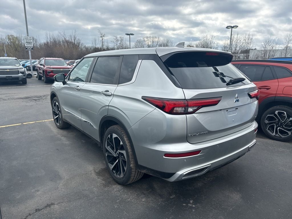 2022 Mitsubishi Outlander SE