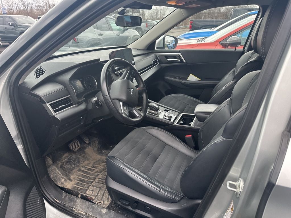 2022 Mitsubishi Outlander SE