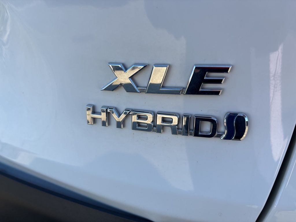 2023 Toyota RAV4 Hybrid XLE